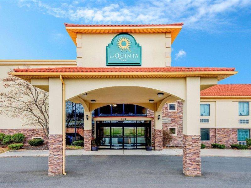 La Quinta Inn By Wyndham West Long Branch Экстерьер фото