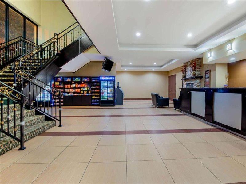 La Quinta Inn By Wyndham West Long Branch Nj Shore Area Экстерьер фото