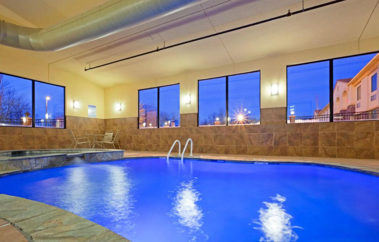 La Quinta Inn By Wyndham West Long Branch Nj Shore Area Экстерьер фото